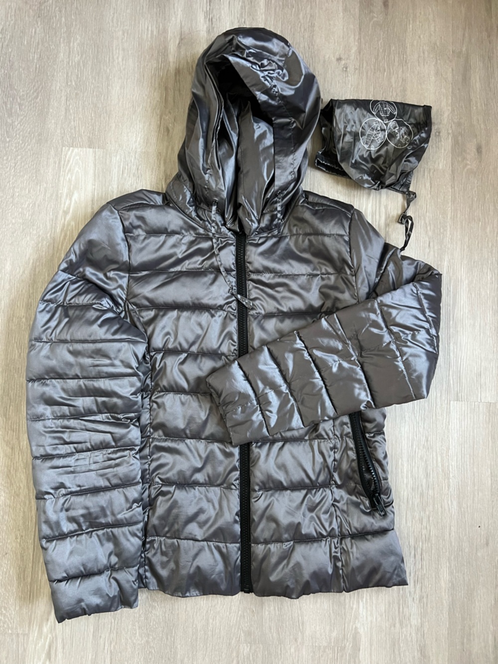 a.n.a Metallic Silver Packable Quilted Puffer Jacket with hood XL